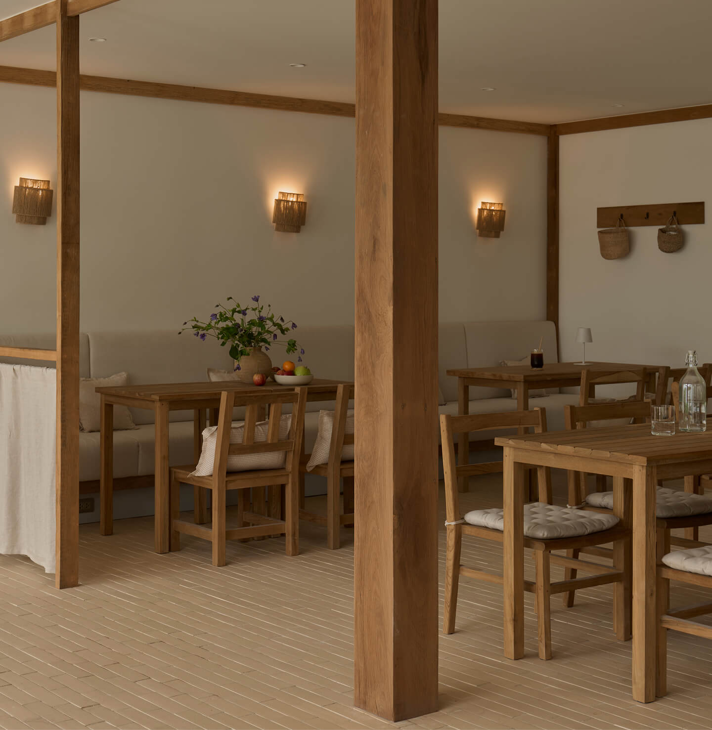 White Wood Green Cafe